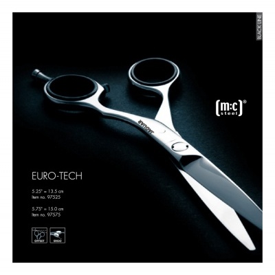 Tesoura de cabelo metálica prateada com alças pretas, texto EURO-TECH e medidas visíveis, fundo preto