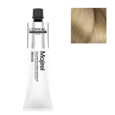 Tubo de tinta de cabelo Majirel da LOréal com amostra de cor loira