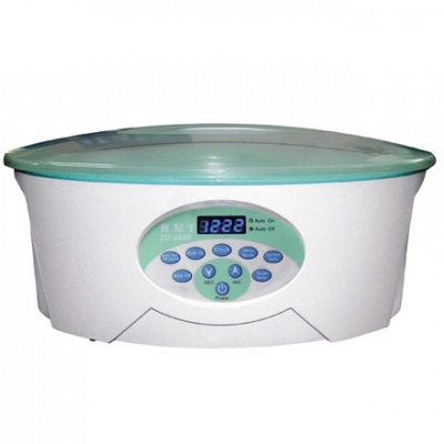 balança digital branca com visor azul e tampa transparente verde