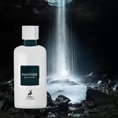 Frasco branco de perfume Panther pour homme da Anson Alhambra com queda de água ao fundo