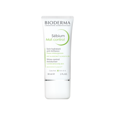 Frasco de creme hidratante Sebium Mat Control da Bioderma branco com texto verde e cinza