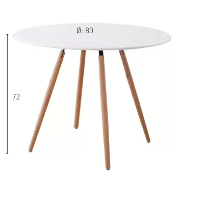 Mesa redonda branca com pernas de madeira clara