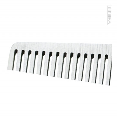 Pente metálico prateado com dentes