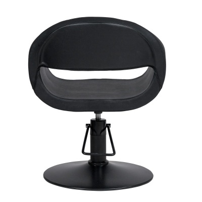 Cadeira de salão preta em couro sintético com base circular e apoio para os pés