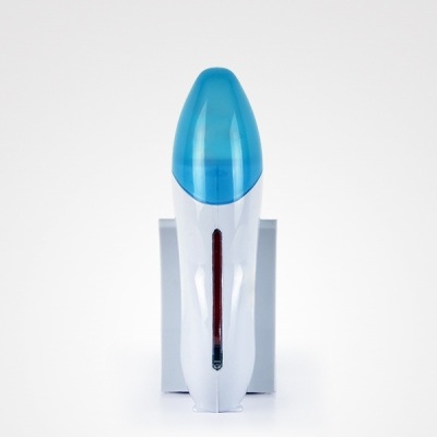 Dispenser plástico branco com tampa azul e líquido vermelho