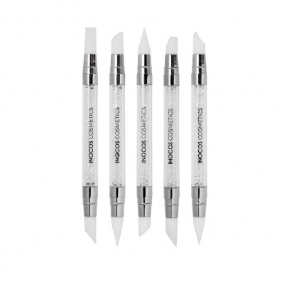 Conjunto de ferramentas de cosmética com cabos transparentes e pontas brancas