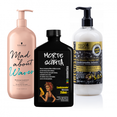 Três frascos de condicionador de cabelo com tampas de bomba, em rosa, preto e branco, com textos em português e inglês.