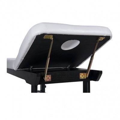 Mesa de massagem com tampo acolchoado branco e estrutura preta