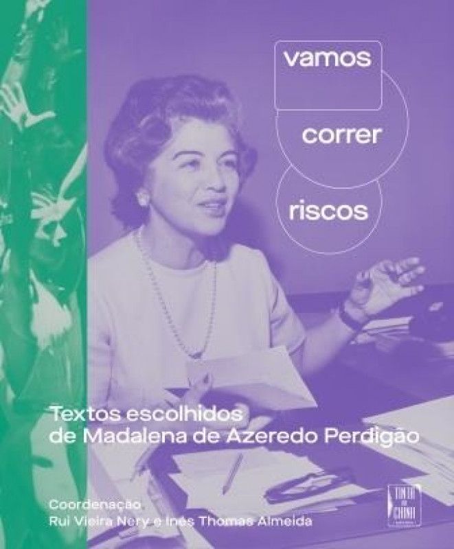 Vamos Correr Riscos Capa de livro com fotografia a preto e branco de mulher sentada a uma mesa, texto 'vamos correr riscos'