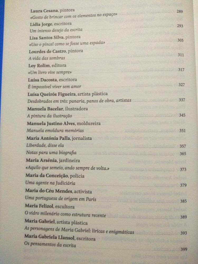 Artistas, Artesãs, Pioneiras (nova edição) Página de livro com lista de autores e títulos em português