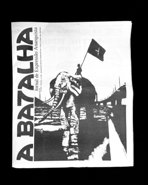 A BATALHA #304 Jornal em preto e branco com título A BATALHA e imagem de elefante com pessoa e bandeira.