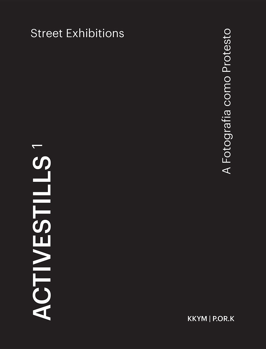 Street Exhibitions + Famílias Rasuradas em Gaza Capa de livro preta com texto branco sobre fotografia de protesto