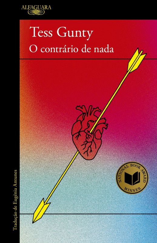 O Contrário de Nada Capa de livro com coração humano atravessado por seta e título O contrário de nada