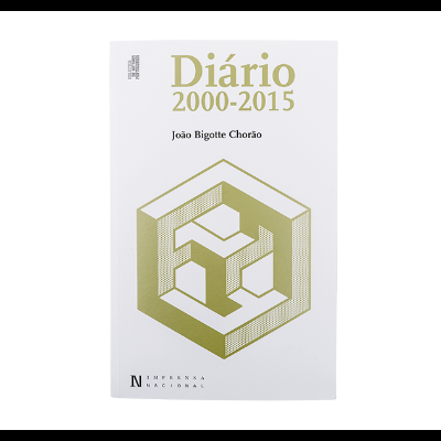 Capa de livro branca com título Diário 2000-2015 e design dourado