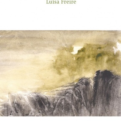 Capa do livro 'Folhas Breves' de Luísa Freire