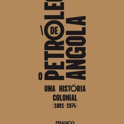 Capa castanha clara com texto preto sobre petróleo de Angola