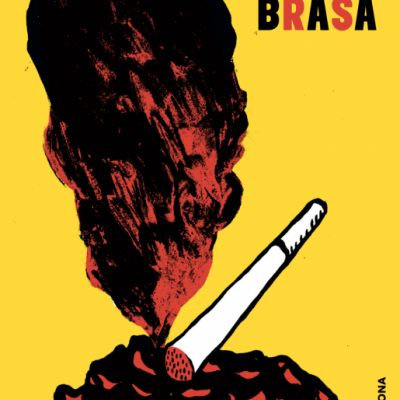 Ilustração de carvões em brasa com um cigarro branco e texto FERRO EM BRASA em fundo amarelo.