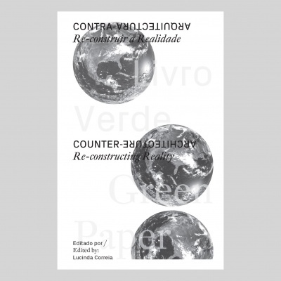 Capa de livro com imagens do planeta Terra e texto em português e inglês