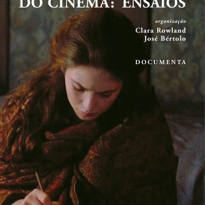 Capa de livro com mulher escrevendo e texto sobre cinema