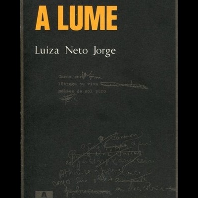 Capa do livro A LUME com título amarelo e texto branco em fundo preto