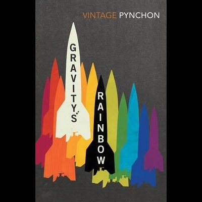 Capa de livro com foguetes coloridos e texto VINTAGE PYNCHON.