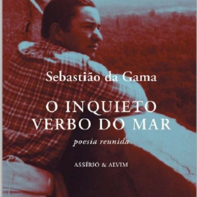 Capa de livro com homem de perfil e título em texto branco