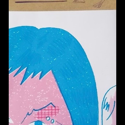 Ilustração de rosto com cabelo azul e palavra ANGUESÂNGUE no topo