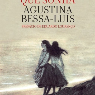 Capa de livro com duas mulheres na praia e texto do título e autor