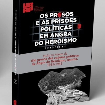 Capa do livro sobre prisões políticas em Angra do Heroísmo com texto e imagem aérea