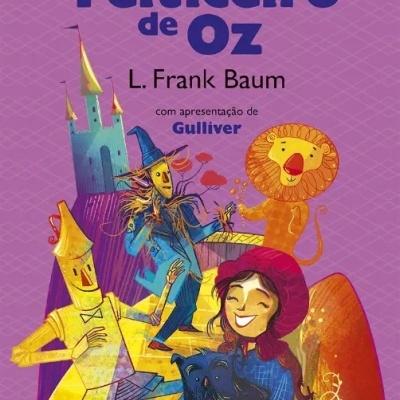 Capa de livro O Maravilhoso Feiticeiro de Oz com personagens coloridos e título em roxo