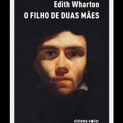 Capa de livro preto com rosto masculino e texto branco.