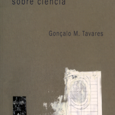 Capa de livro castanha com título e gráficos abstratos