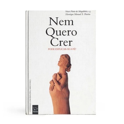 Capa de livro 'Nem Quero Crer' com escultura em terracota de figura de braços cruzados