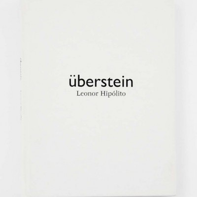 Livro         uberstein          com capa branca e texto preto