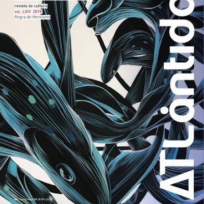Capa da revista Atlântico com arte abstrata azul e preta e texto informativo