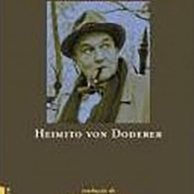 Capa de livro castanha com fotografia a preto e branco de um homem a fumar cachimbo e texto amarelo e branco.