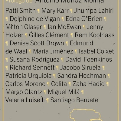 Capa do livro 'GENTE QUE CUENTA' com nomes de autores e prólogo destacado