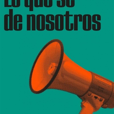 Capa de livro verde com título preto e megafone laranja