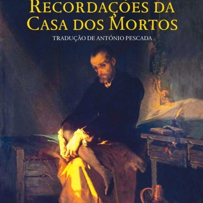 Capa do livro 'Recordações da Casa dos Mortos' de Fiódor Dostoiévski com pintura de homem sentado