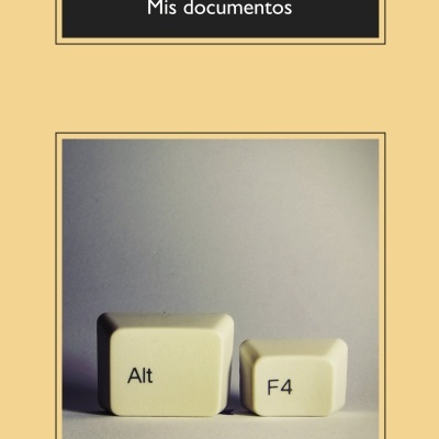 Capa de livro com título em fundo preto e teclas de teclado Alt e F4 em fundo bege