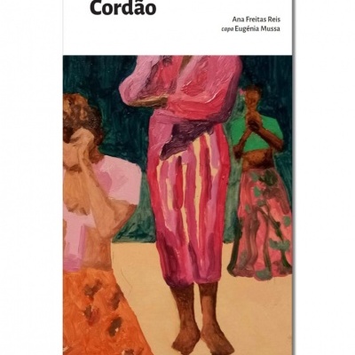 Capa de livro 'Cordão' com pintura de três mulheres em roupas coloridas