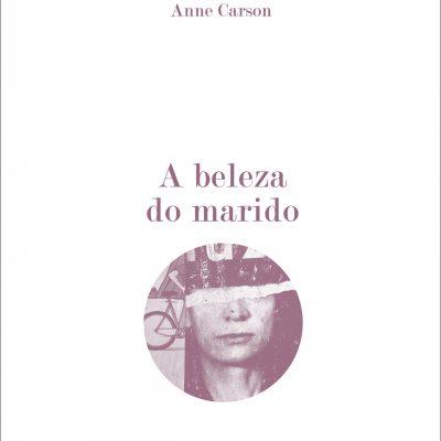 Capa de livro branco com título 
