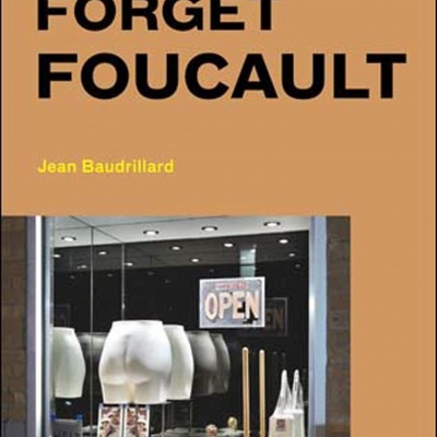 Capa de livro 'Forget Foucault' de Jean Baudrillard com imagem de montra e letreiro OPEN.