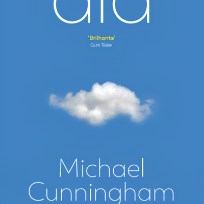 Capa do livro dia com texto e imagem de nuvem