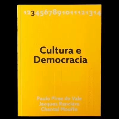 Capa amarela do livro Cultura e Democracia com autores e números no topo