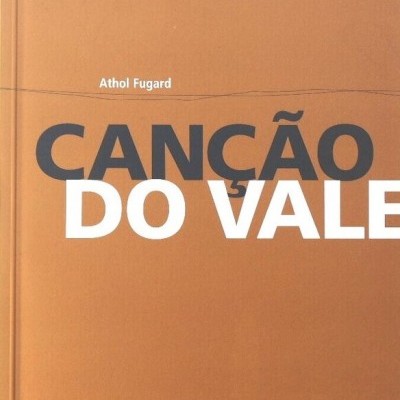 Capa de livro castanho com título 'CANÇÃO DO VALE' e informação do autor e editor