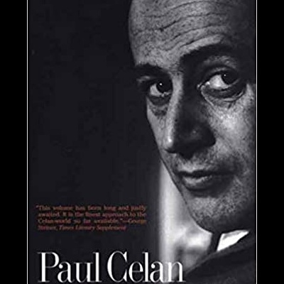 Capa de livro com foto a preto e branco de homem e título Paul Celan