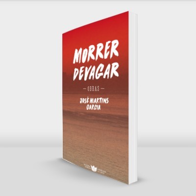 Livro intitulado MORRER DEVAGAR de JULI MARTINS PAZIO com capa vermelha e laranja