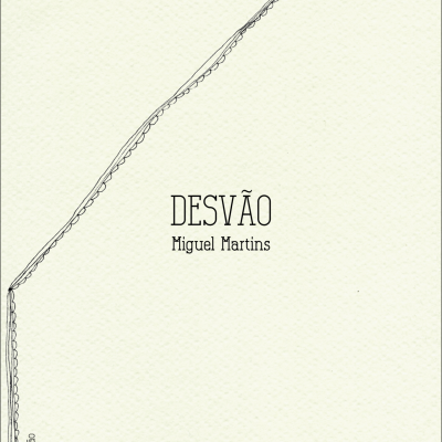 Capa de livro bege com título 'DESVÃO' e autor Miguel Martins em preto, com borda desenhada