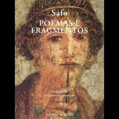 Capa de livro com retrato pictórico antigo e texto do título em branco